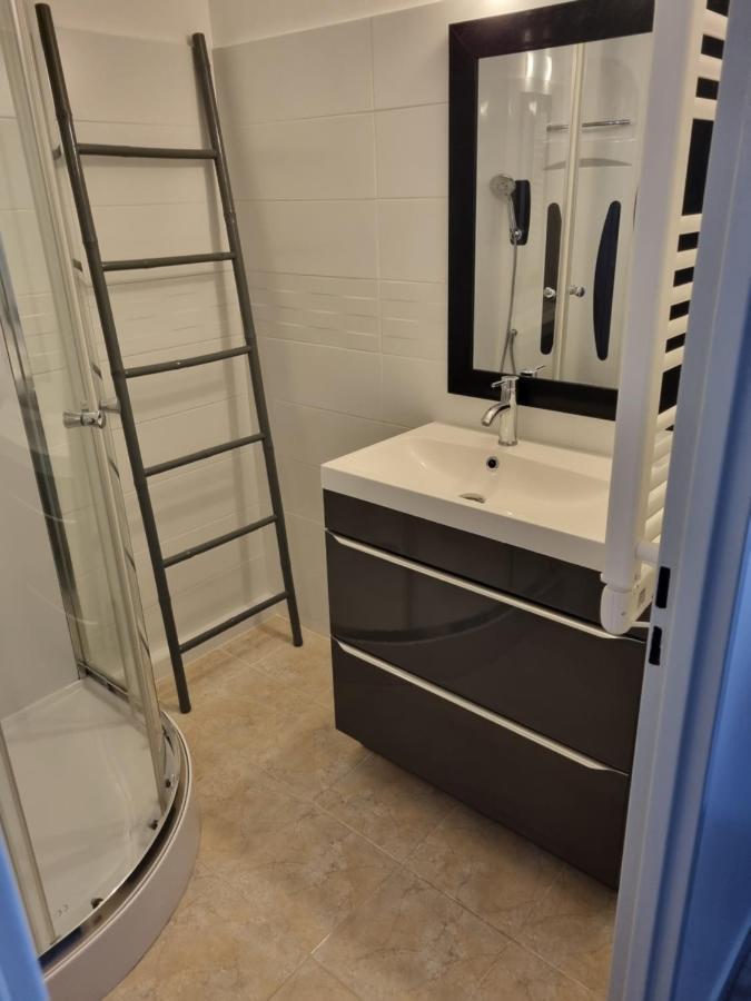 Les Mourguettes Apartment Сен Мари де ла Мер Екстериор снимка